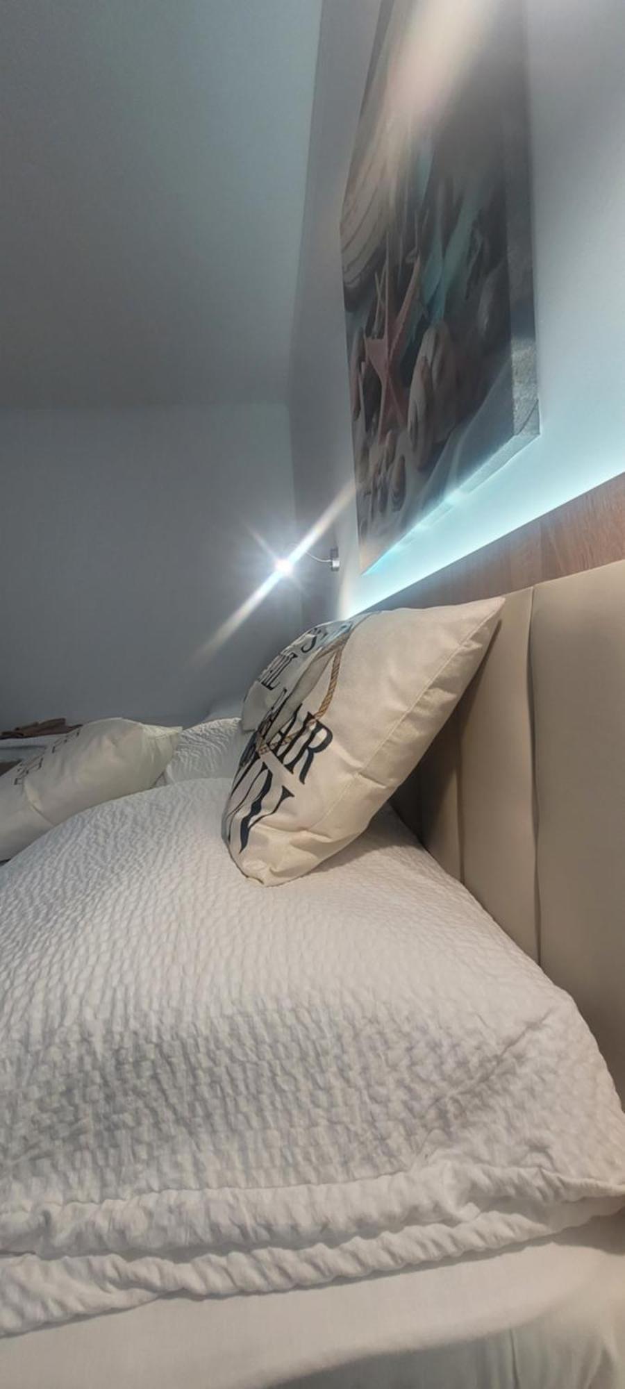 Csaladi Kikoeto Apartman ยูลา ภายนอก รูปภาพ