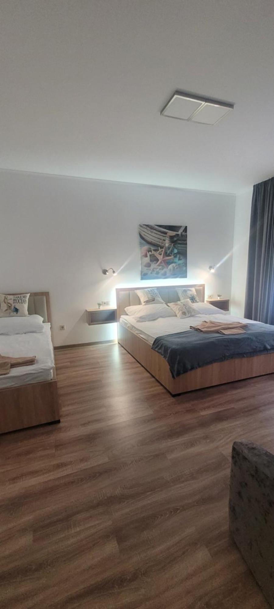 Csaladi Kikoeto Apartman ยูลา ภายนอก รูปภาพ