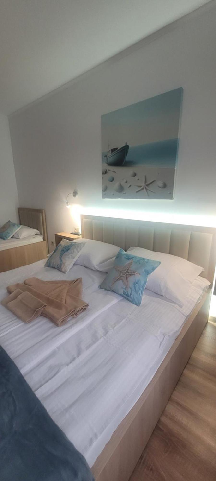 Csaladi Kikoeto Apartman ยูลา ภายนอก รูปภาพ