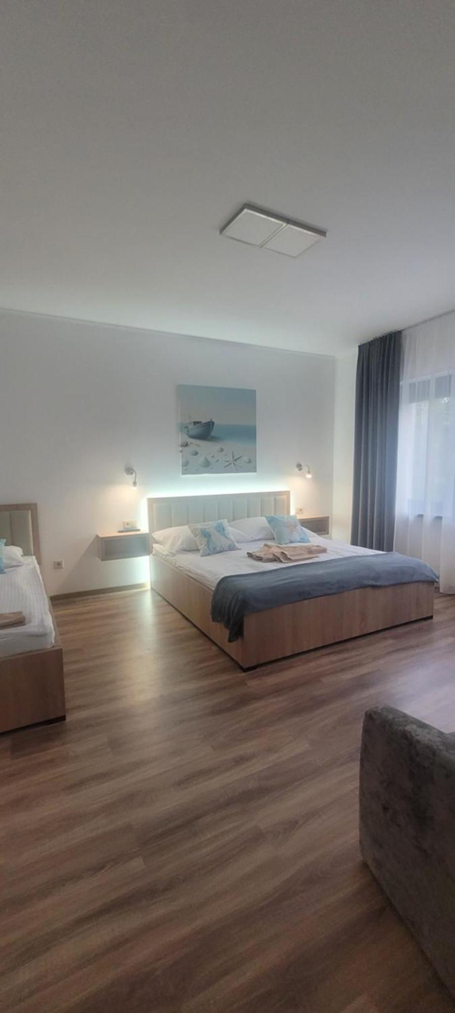 Csaladi Kikoeto Apartman ยูลา ภายนอก รูปภาพ