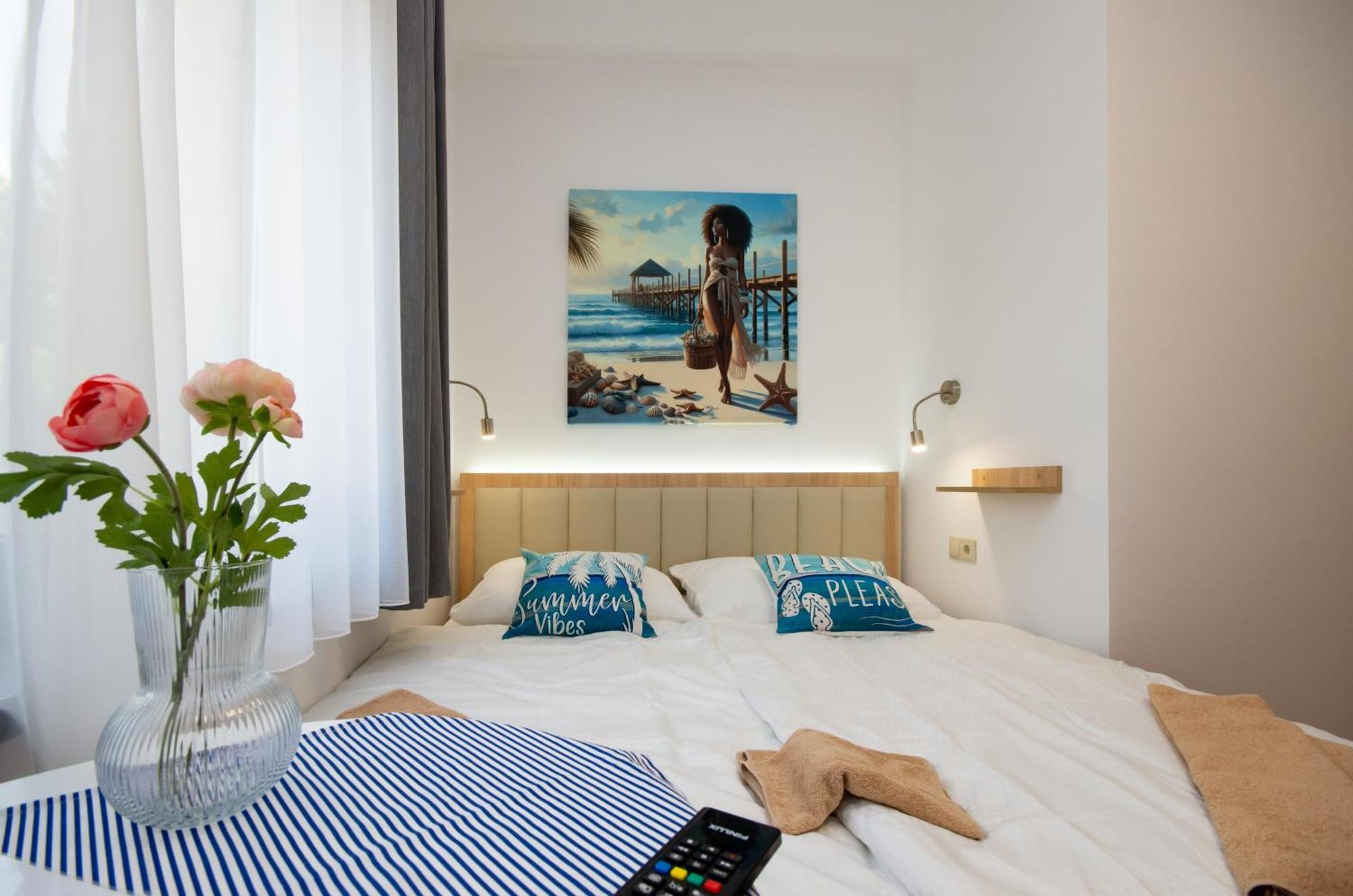 Csaladi Kikoeto Apartman ยูลา ภายนอก รูปภาพ