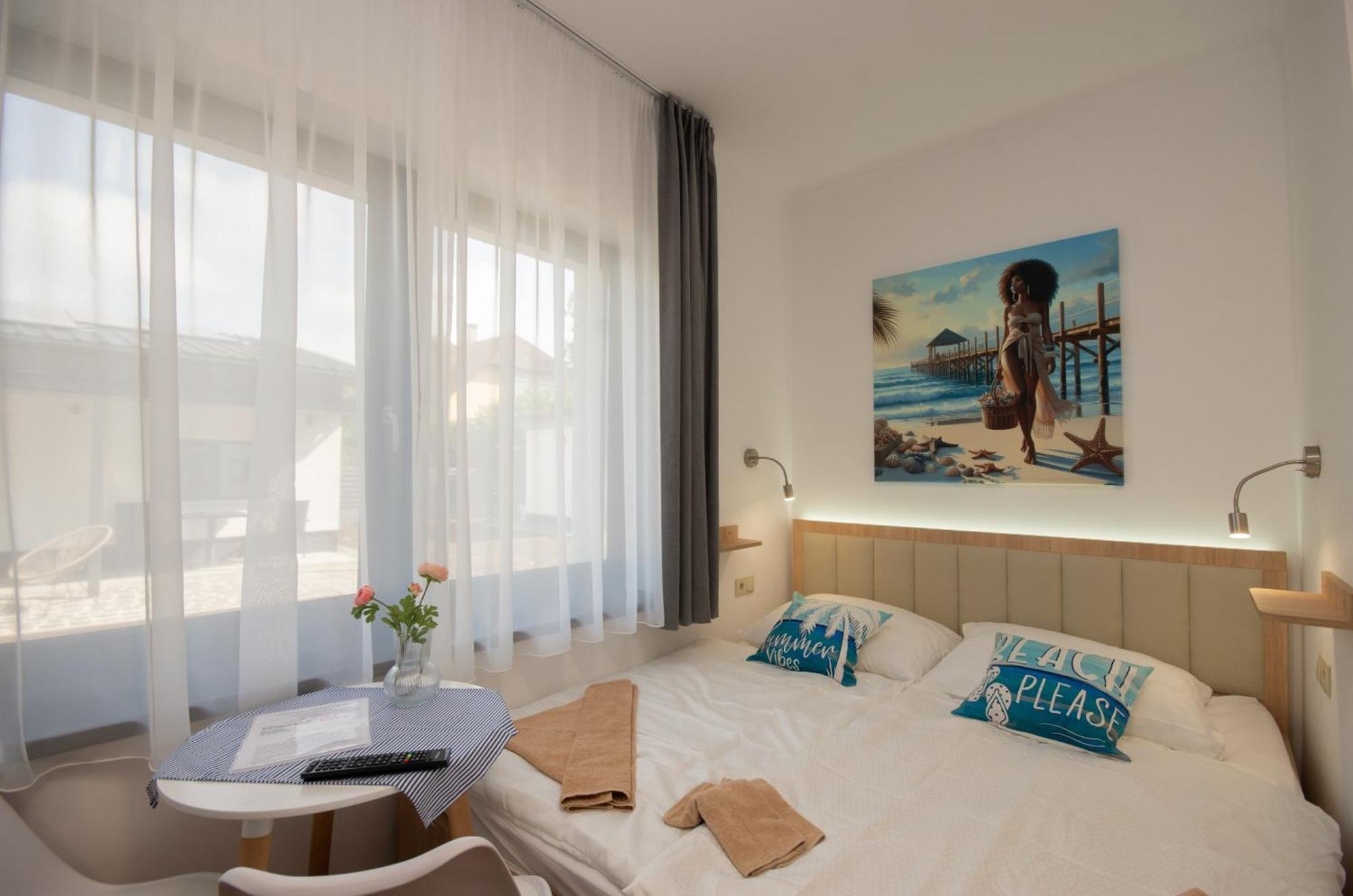 Csaladi Kikoeto Apartman ยูลา ภายนอก รูปภาพ